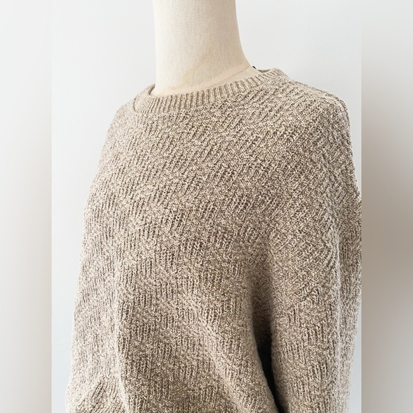 Vintage Retreat Men’s Beige Knit Sweater - Size M - Crewneck, Made in Canada - Picture 9 of 11
